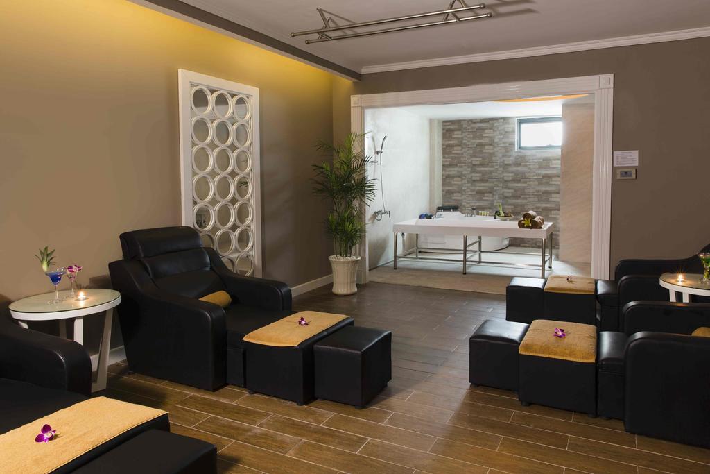 Khách sạn hẻo lánh Gold Ocean Nha Trang
